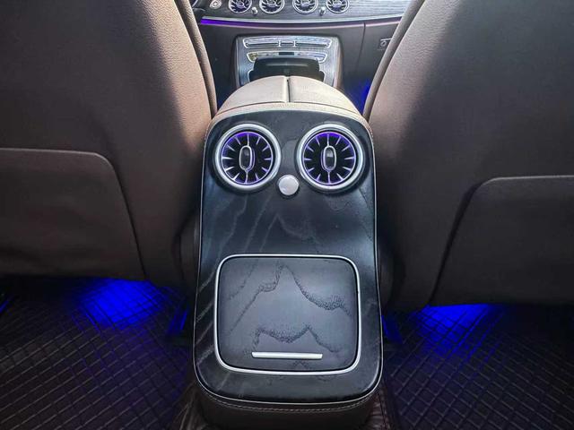 Mercedes-Benz E-Class 2022 thumb 4