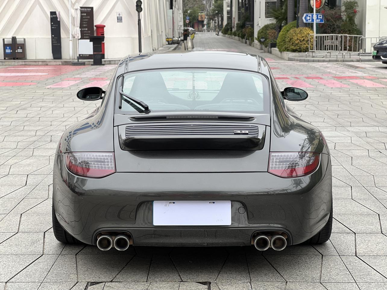 Porsche 911 2004 thumb 4