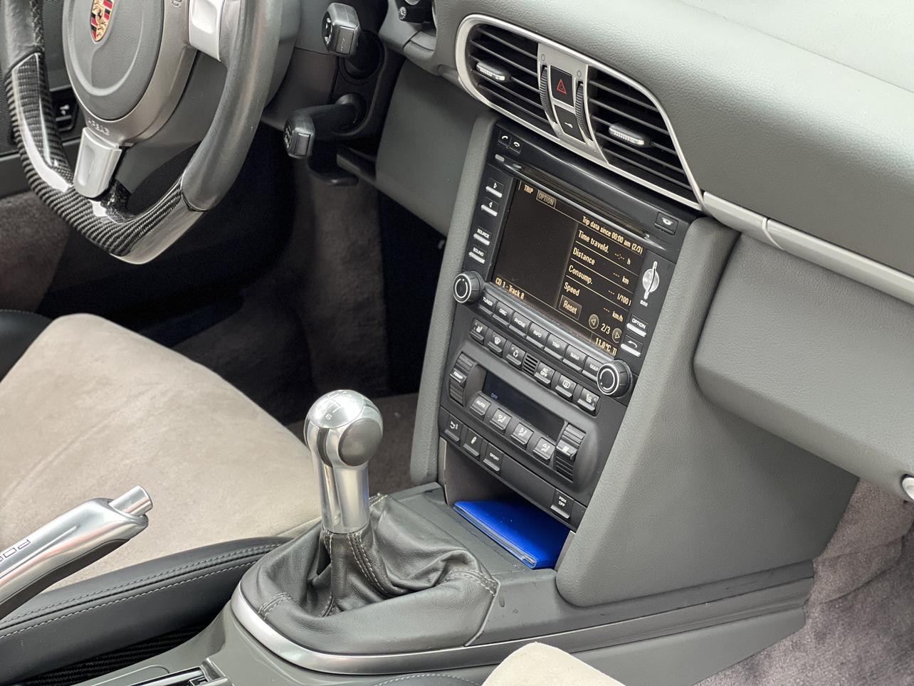 Porsche 911 2004 thumb 8