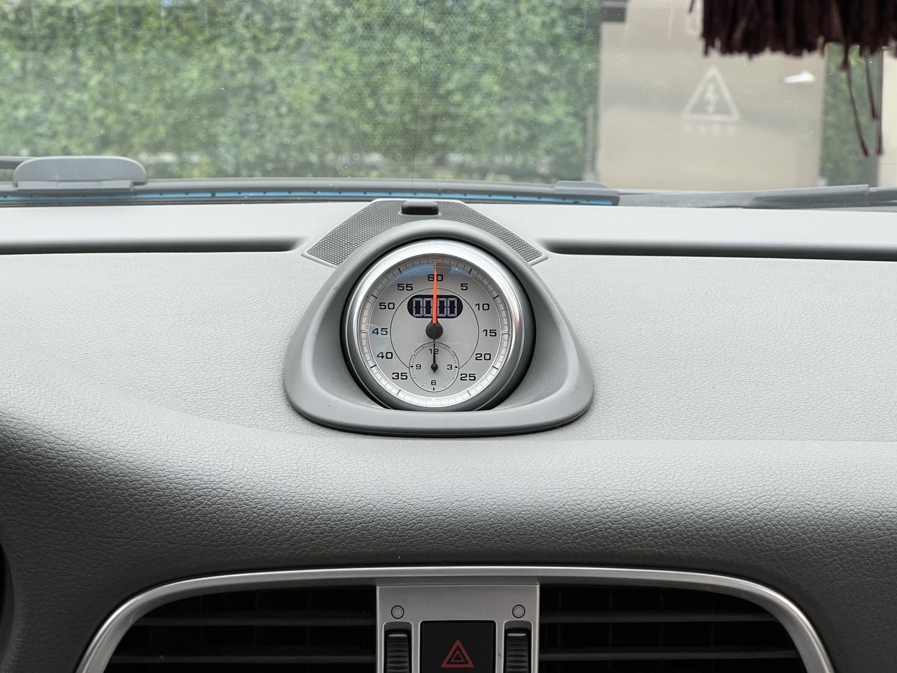 Porsche 911 2004 thumb 10