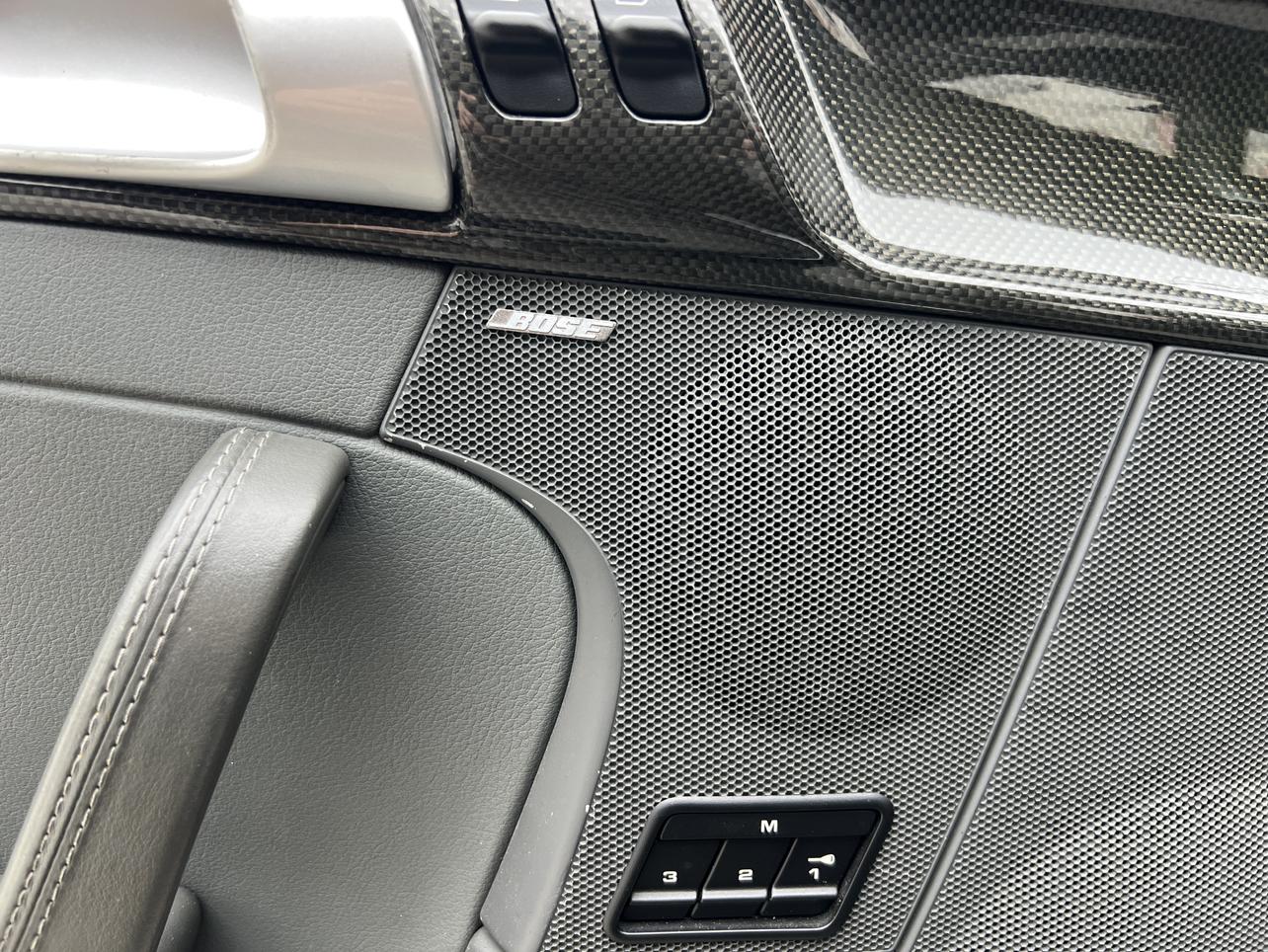 Porsche 911 2004 thumb 12