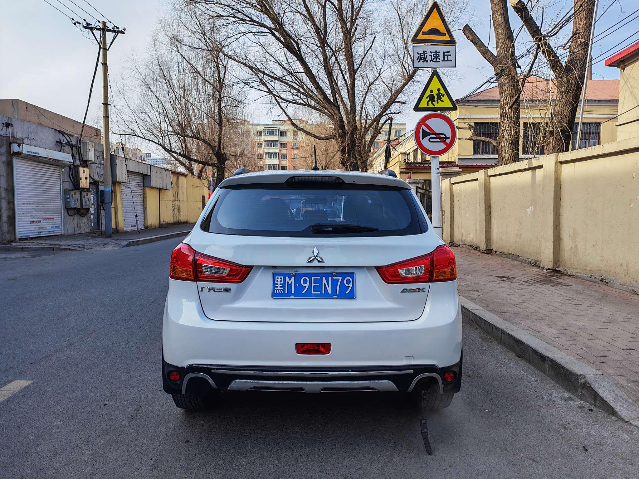Mitsubishi ASX 2015 thumb 4
