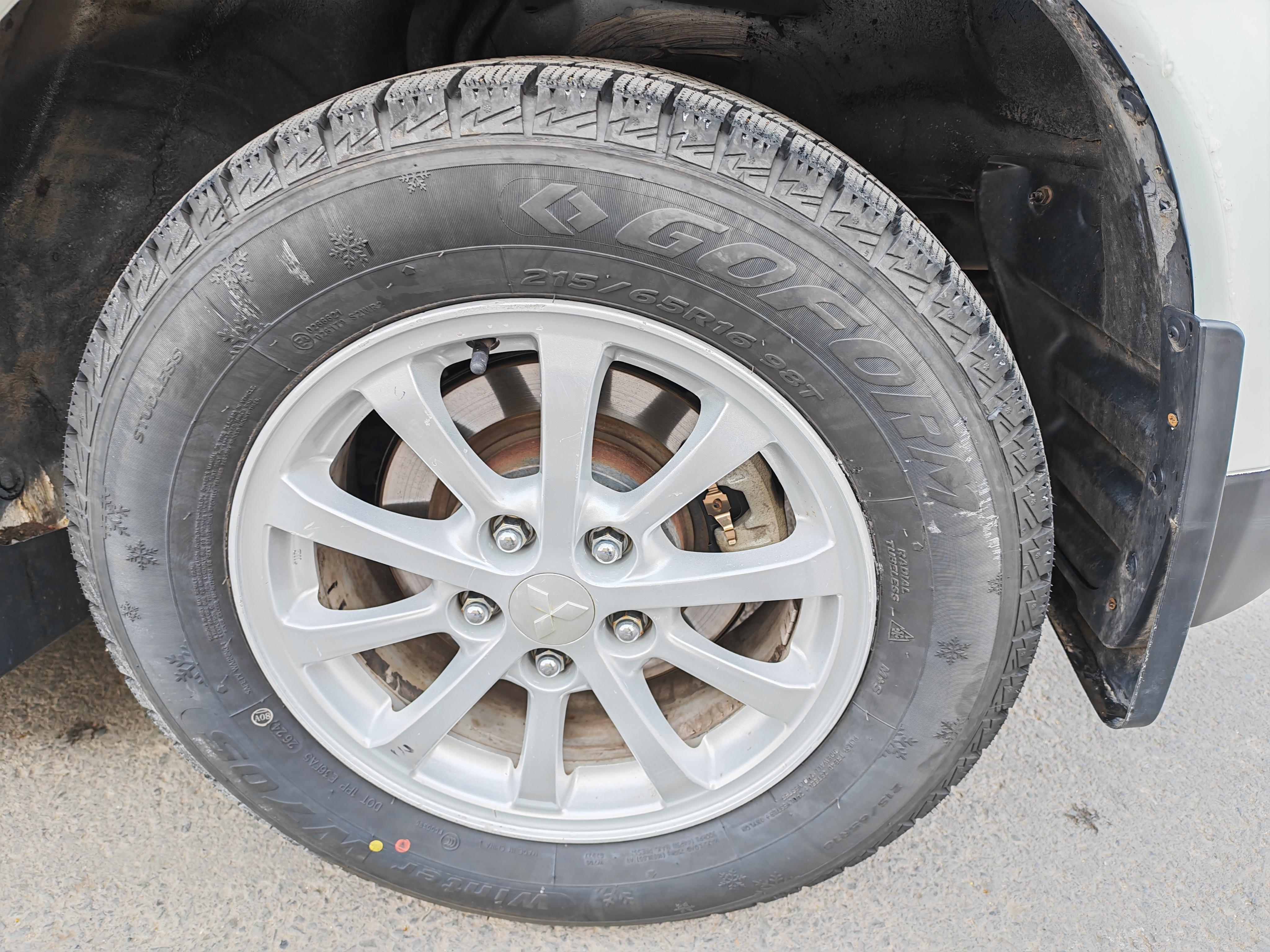 Mitsubishi ASX 2015 thumb 9