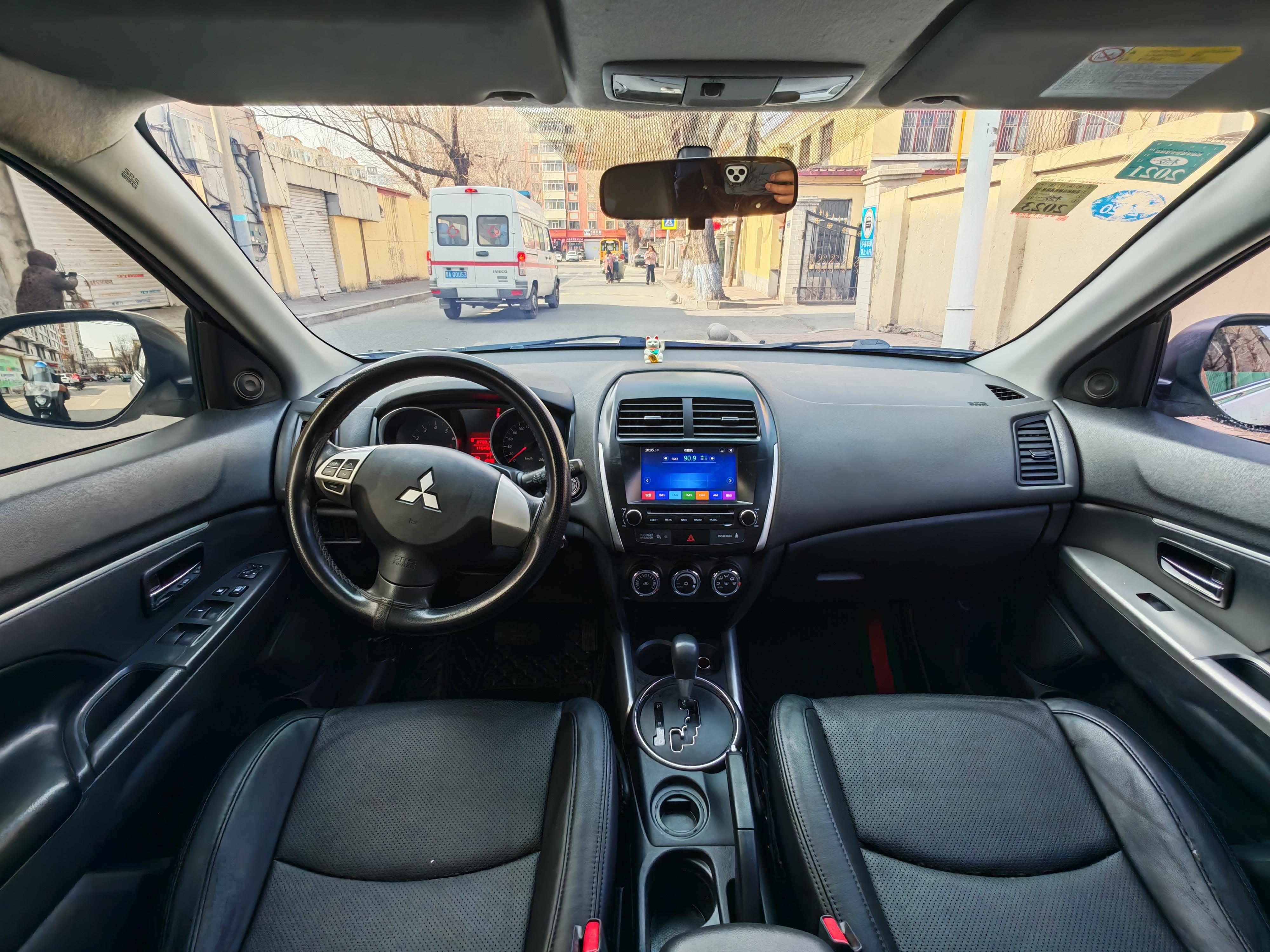 Mitsubishi ASX 2015 thumb 11