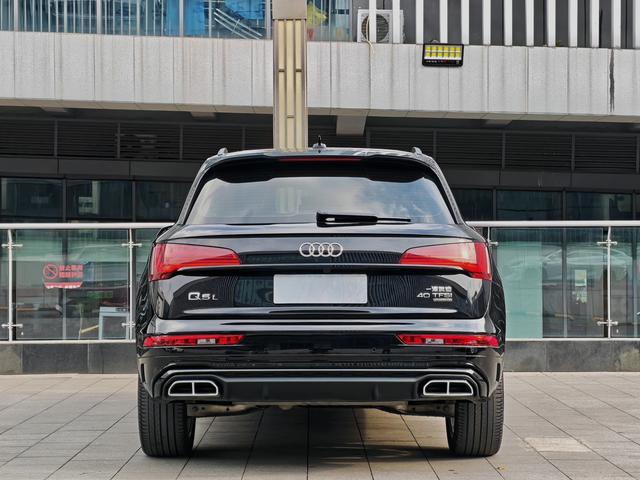 Audi Q5 2024 thumb 2
