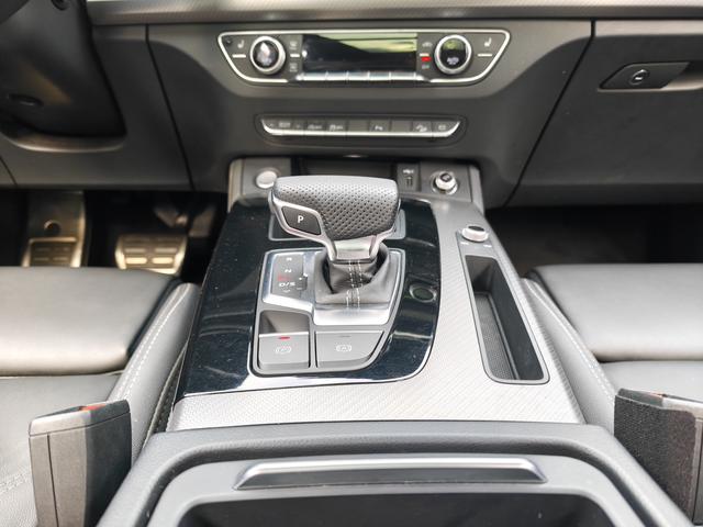Audi Q5 2024 thumb 5
