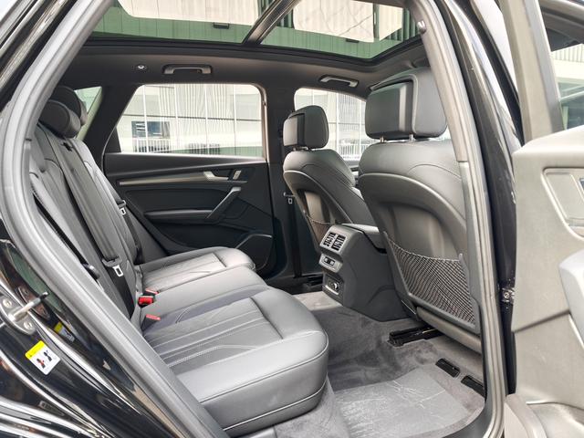 Audi Q5 2024 thumb 9