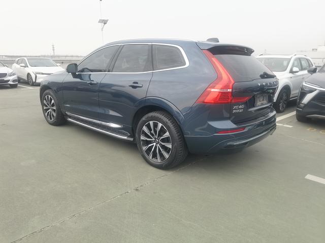 Volvo XC60 2023 thumb 3