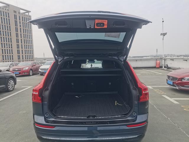 Volvo XC60 2023 thumb 9