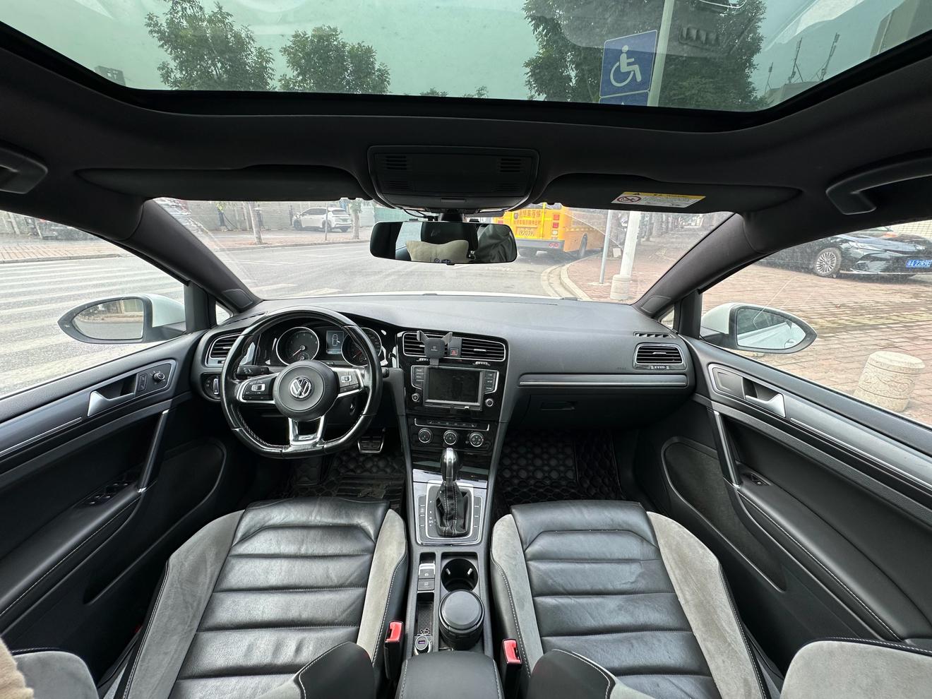 Volkswagen Golf 2017 thumb 5