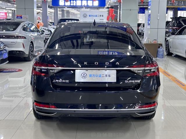 Skoda Superb 2024 thumb 2