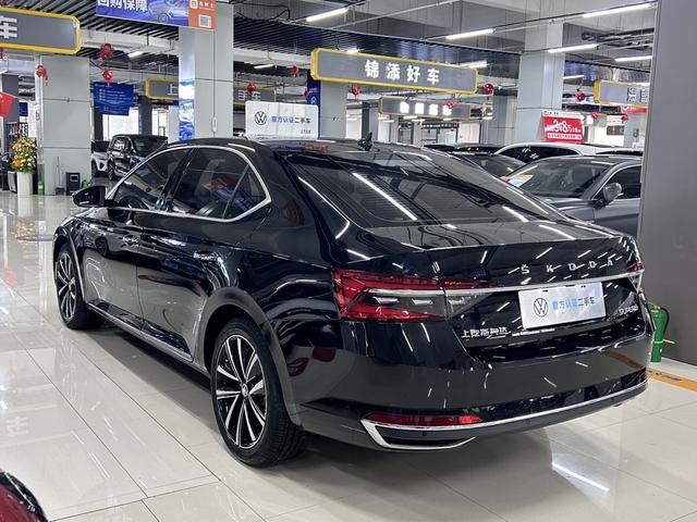 Skoda Superb 2024 thumb 3