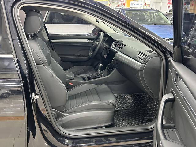 Skoda Superb 2024 thumb 10