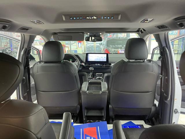Toyota Sienna 2021 thumb 5