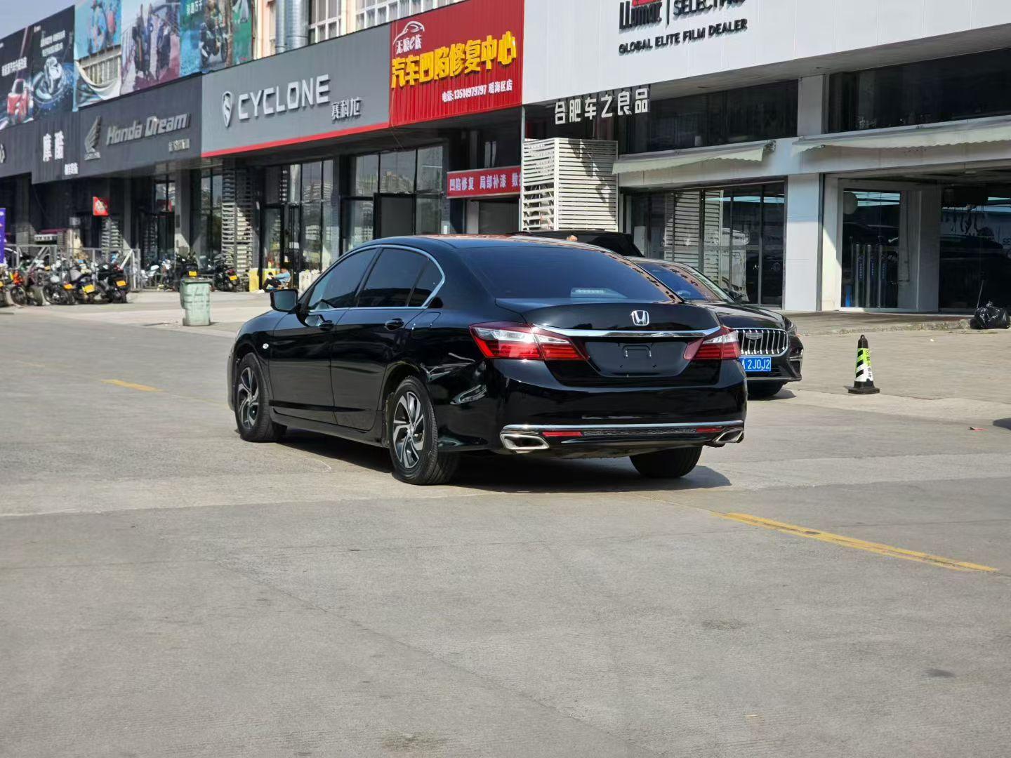 Honda Accord 2017 thumb 2