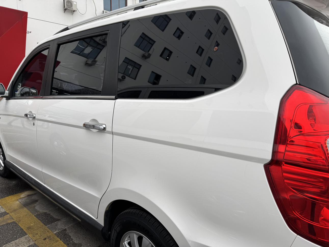 Wuling Hong Guang 2014 thumb 5