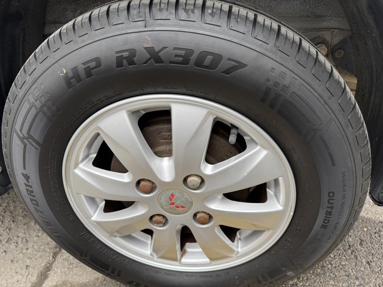 Wuling Hong Guang 2014 thumb 10