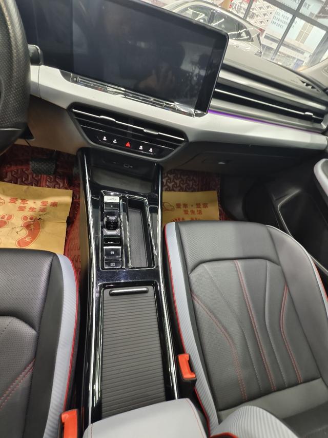 Volkswagen Lamando 2022 thumb 9