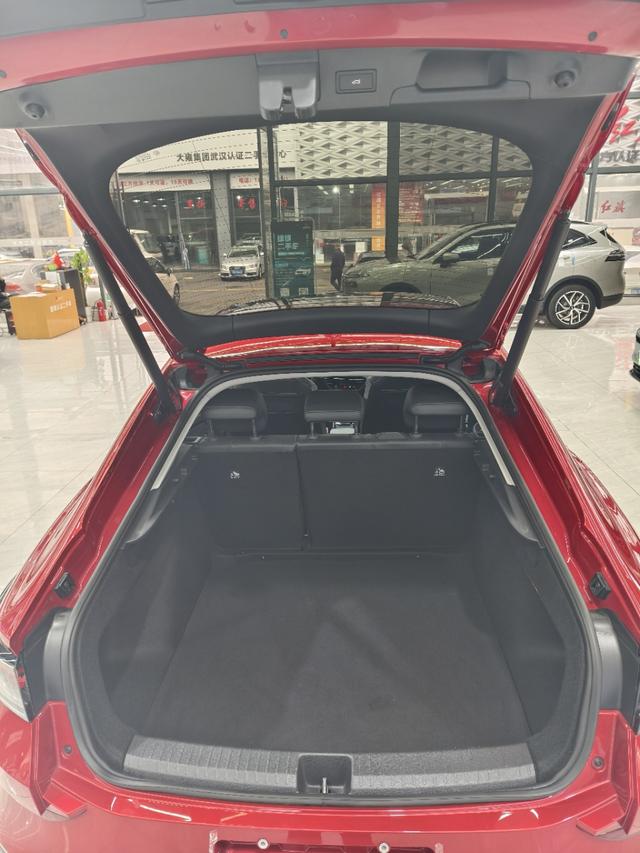 Volkswagen Lamando 2022 thumb 11