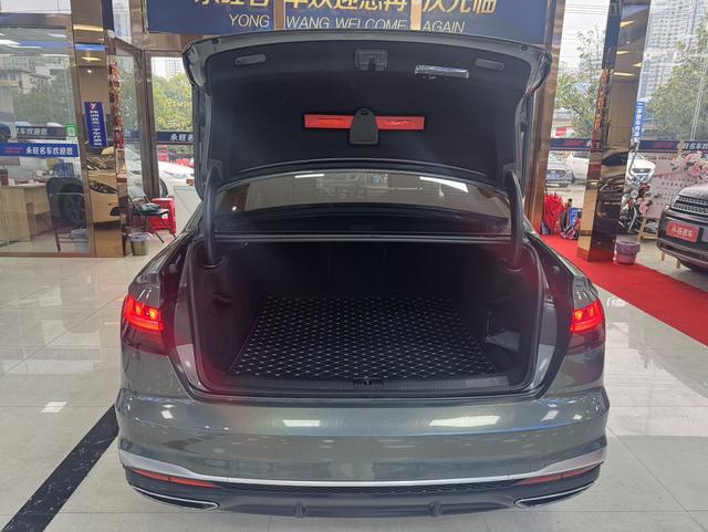 Audi A4 2020 thumb 11