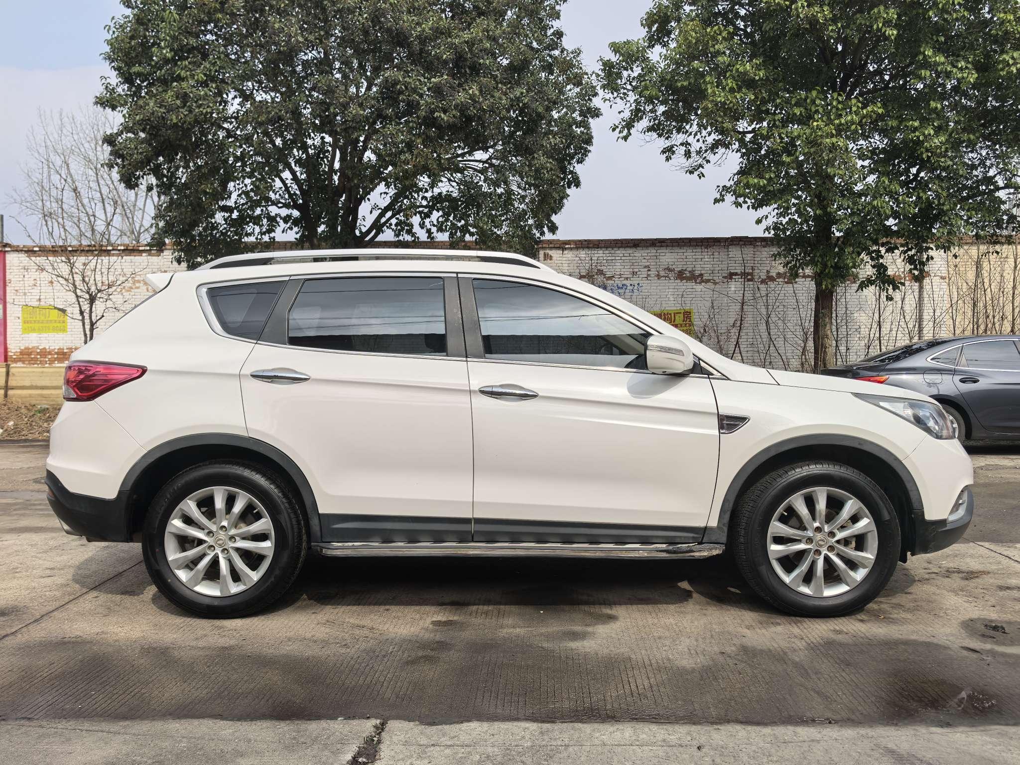 Dongfeng Aeolus AX7 2015 thumb 4