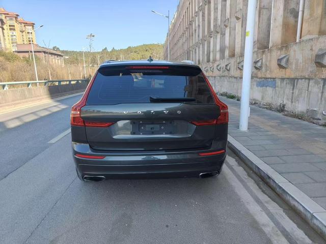 Volvo XC60 2019 thumb 8