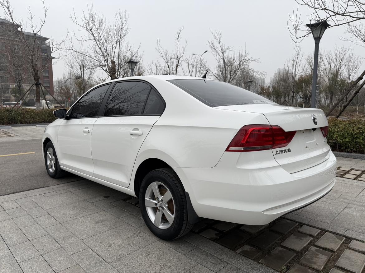 Volkswagen Santana 2019 thumb 2