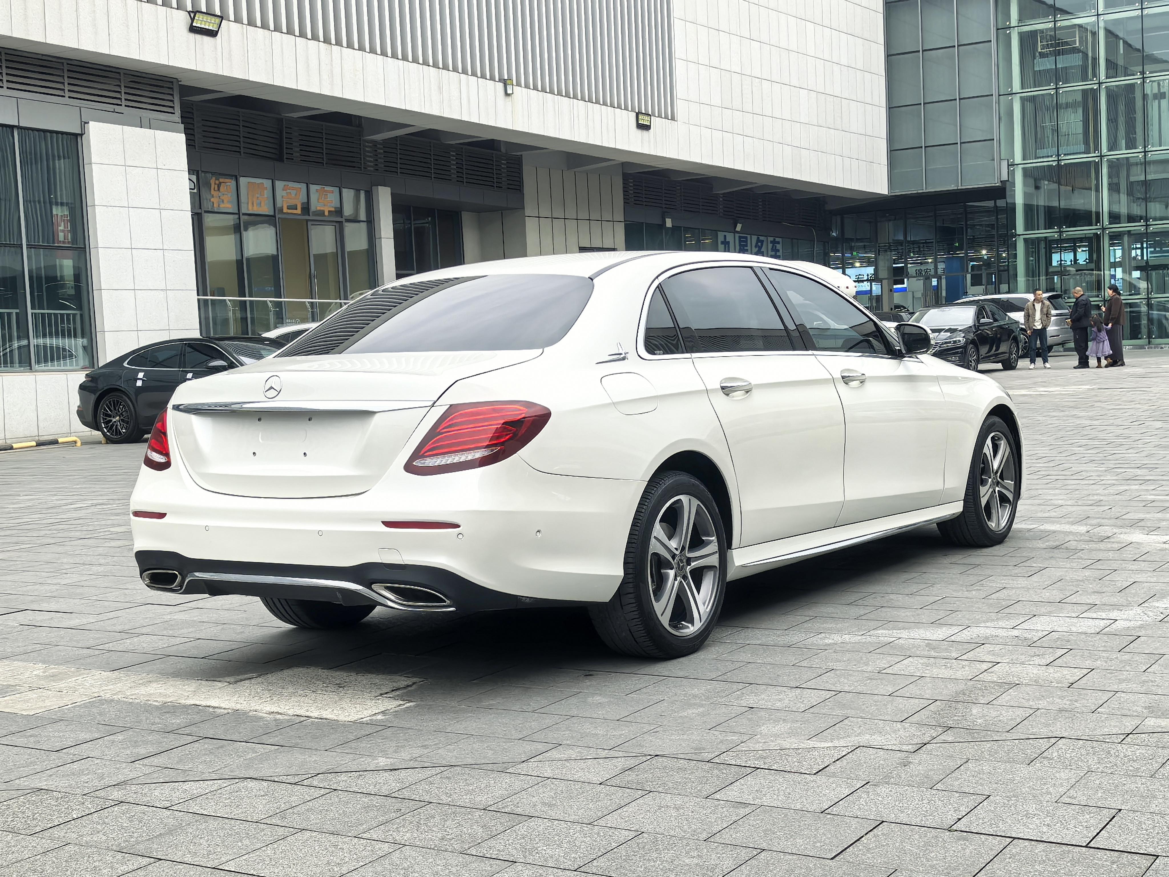 Mercedes-Benz E-Class 2018 thumb 3