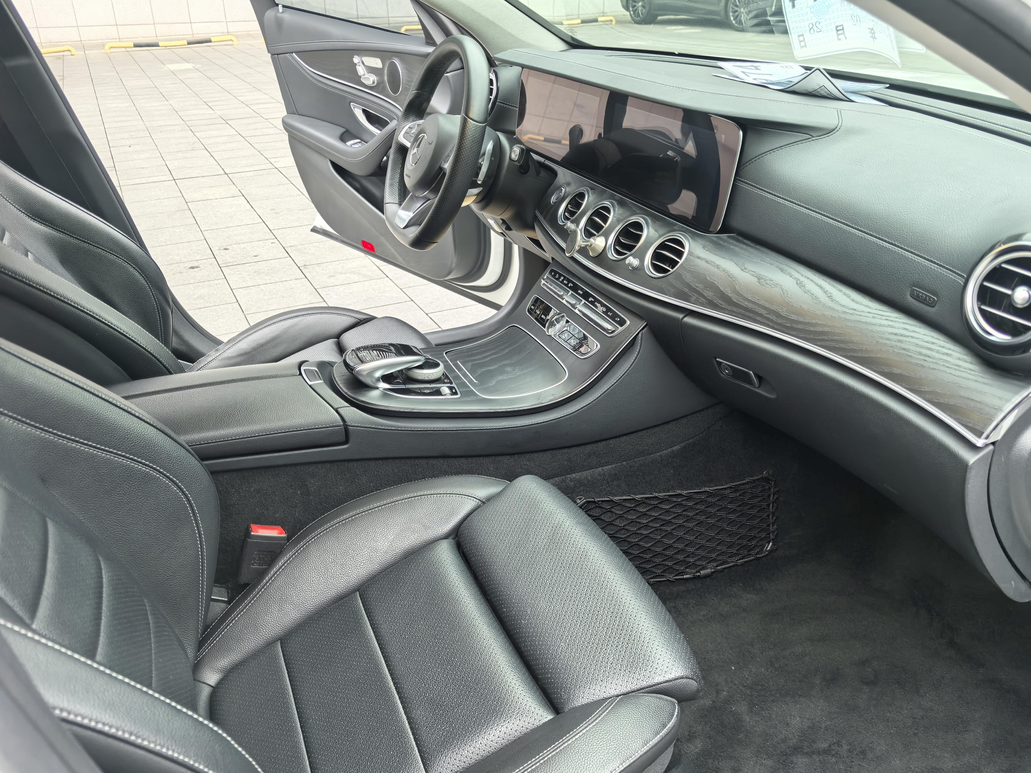 Mercedes-Benz E-Class 2018 thumb 6