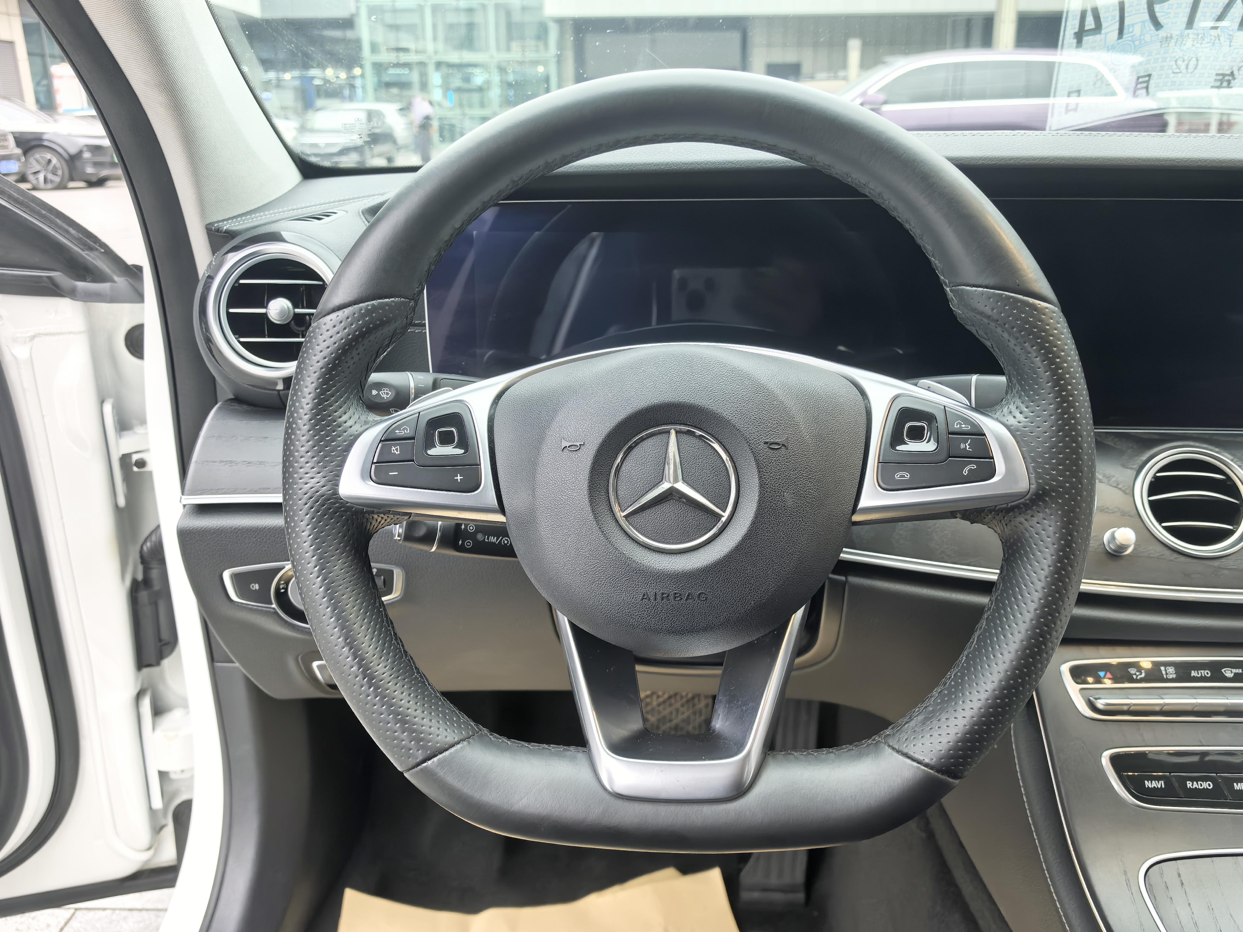 Mercedes-Benz E-Class 2018 thumb 8