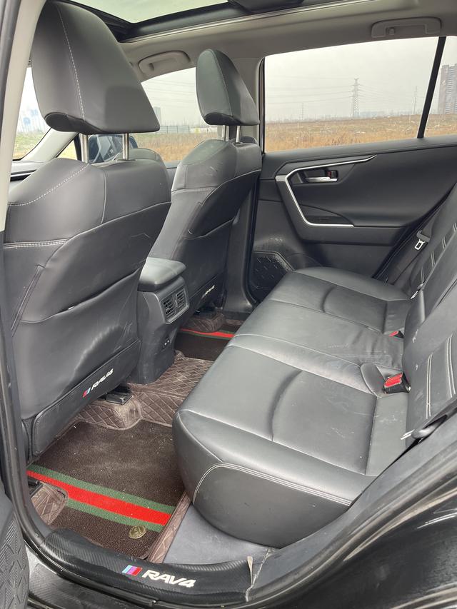 Toyota RAV4 2023 thumb 2