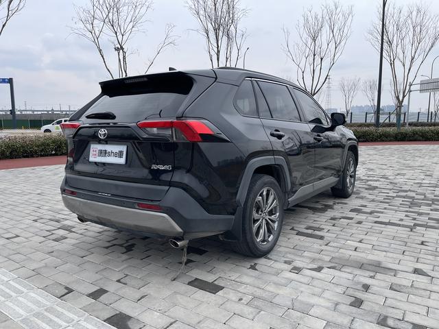 Toyota RAV4 2023 thumb 4