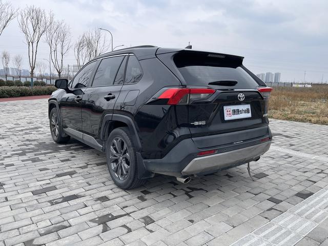 Toyota RAV4 2023 thumb 5