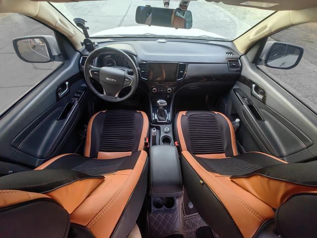 Isuzu MU-X 2019 thumb 3