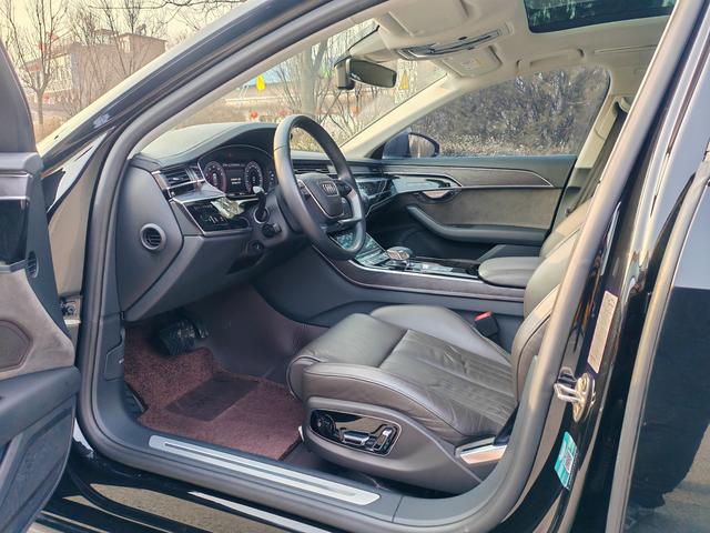 Audi A8 2019 thumb 2