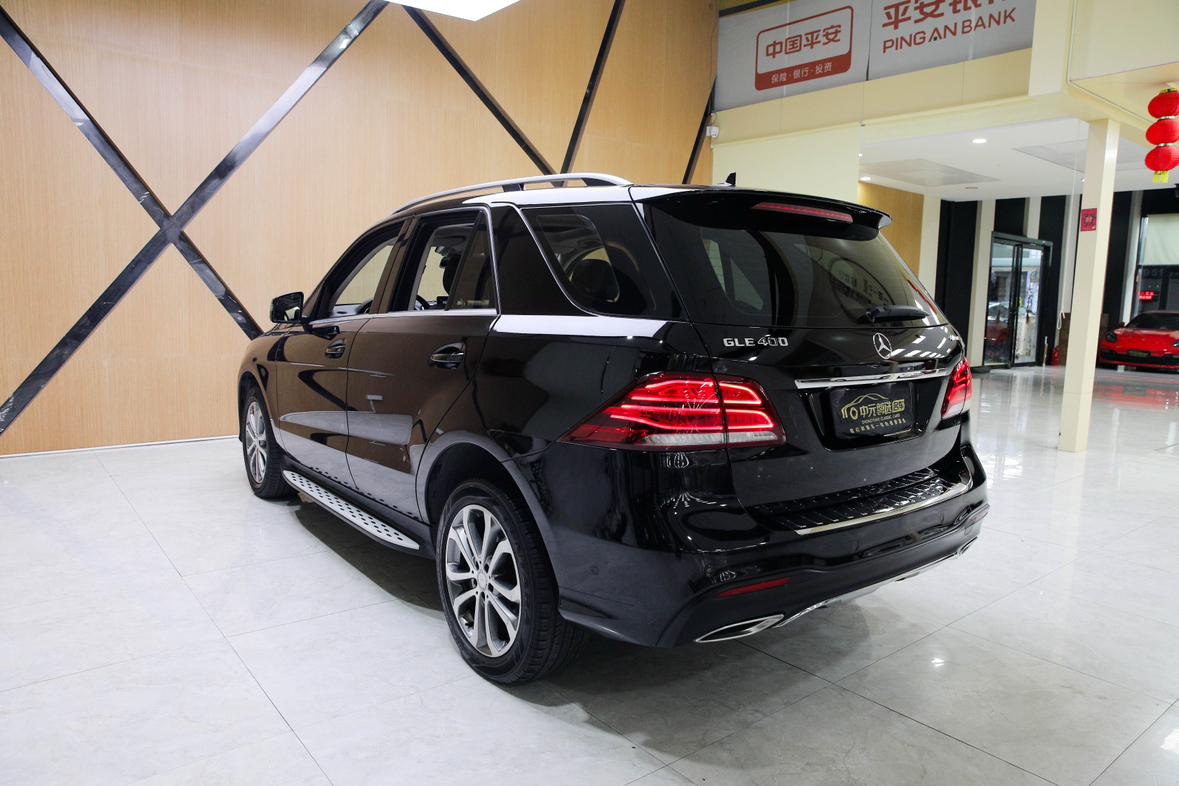 Mercedes-Benz GLE 2017 thumb 2