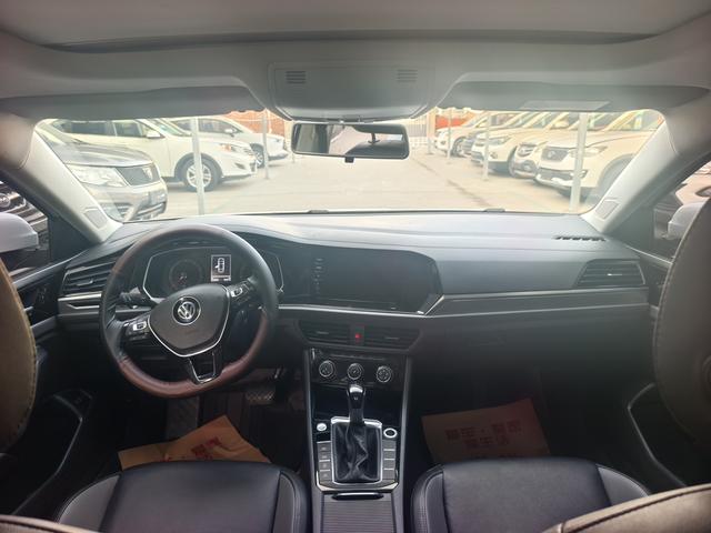 Volkswagen Sagitar 2020 thumb 6