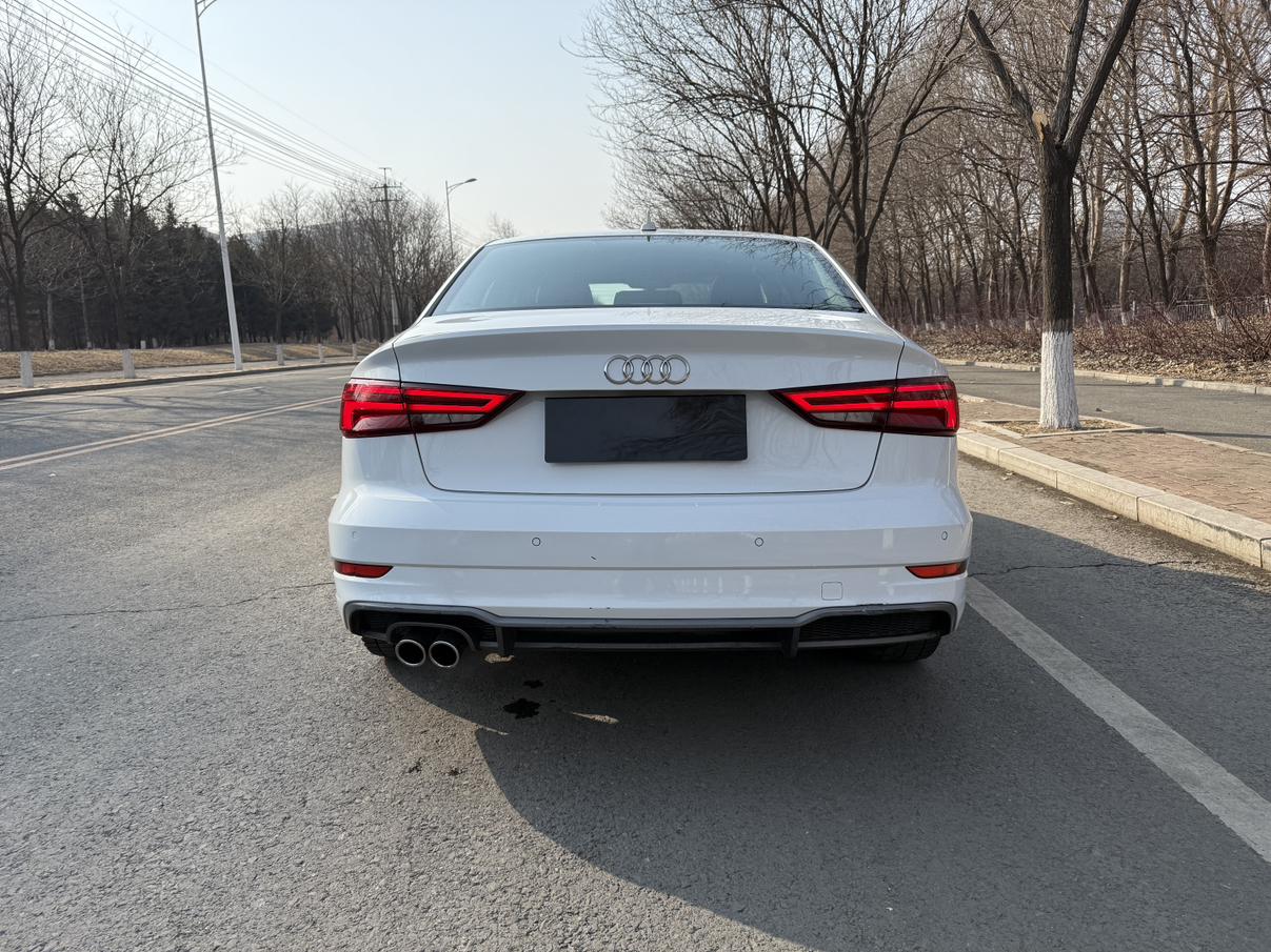 Audi A3 2018 thumb 3
