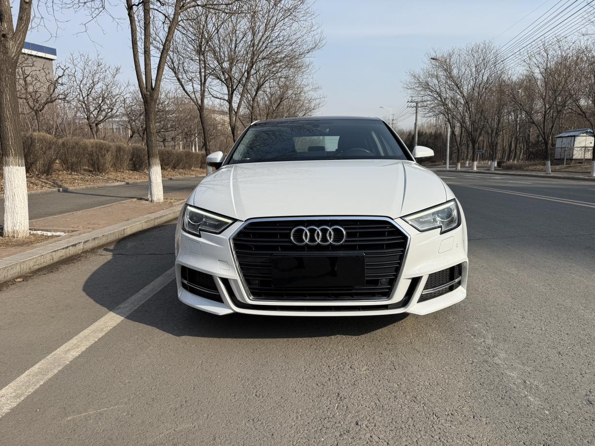 Audi A3 2018 thumb 9