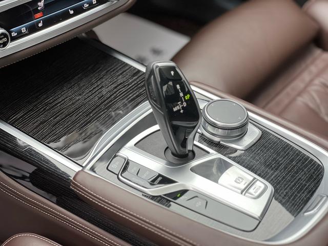 BMW 7 серии 2019 thumb 6