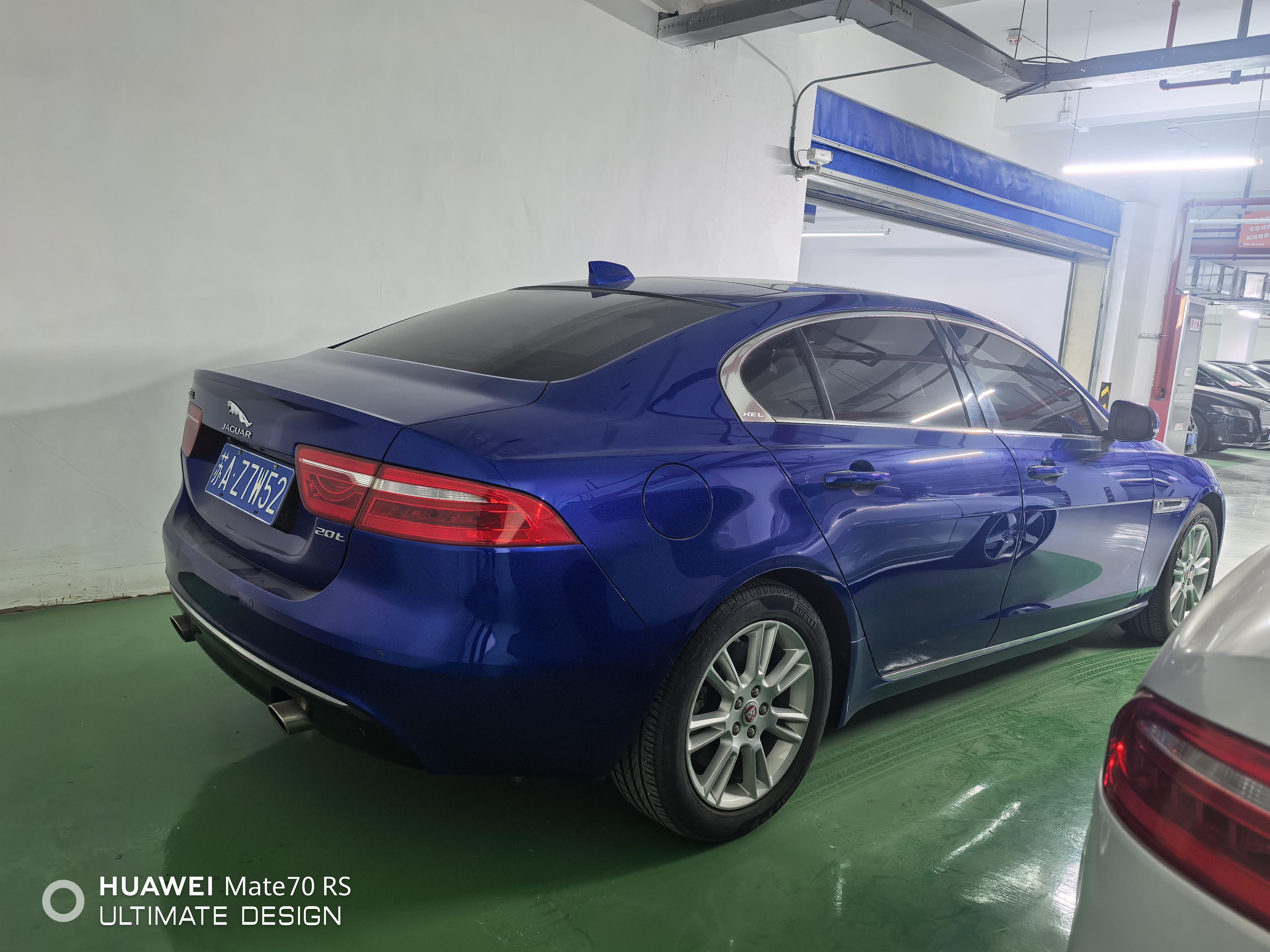 Jaguar XE 2018 thumb 11