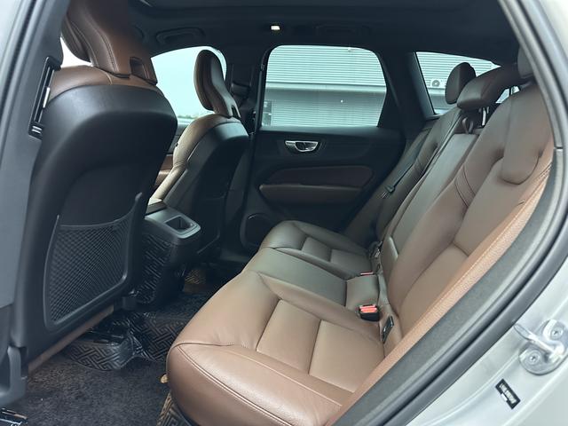 Volvo XC60 2024 thumb 5