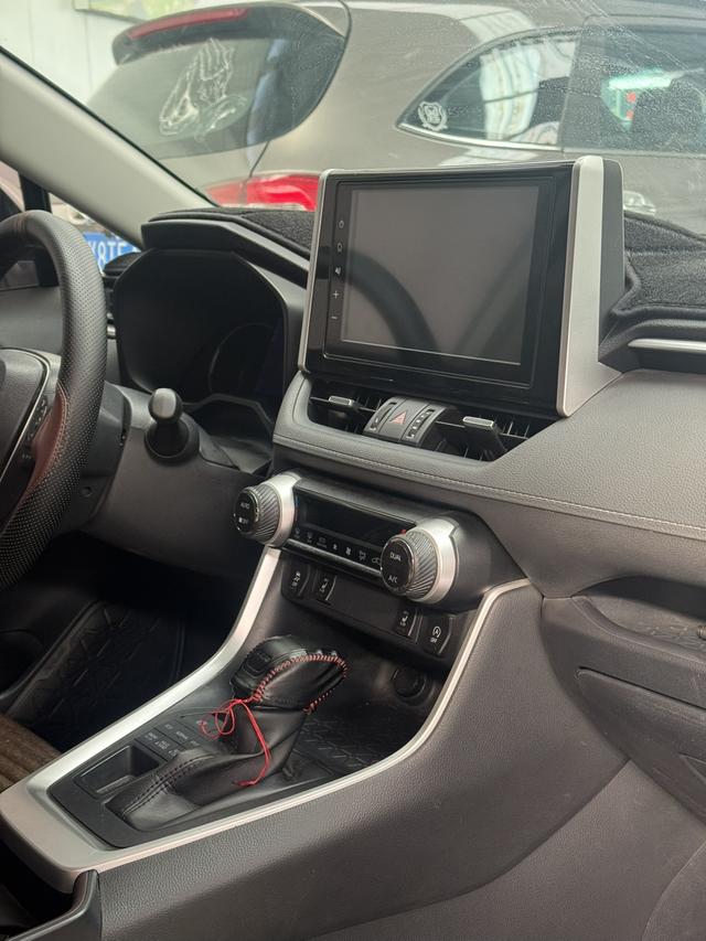 Toyota RAV4 2021 thumb 7
