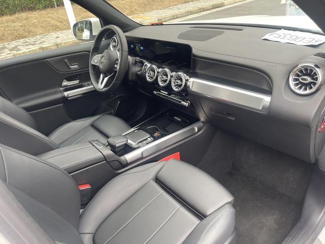 Mercedes-Benz GLB 2021 thumb 12