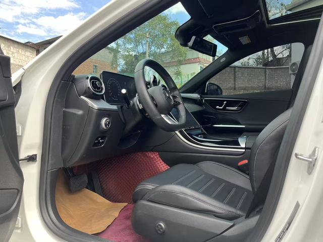 Mercedes-Benz C-Class 2022 thumb 4