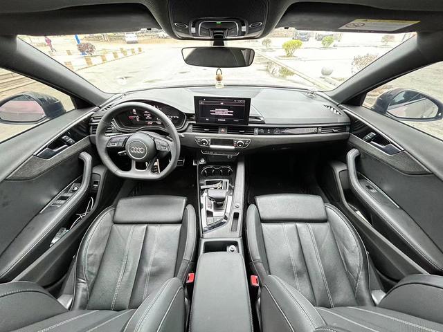 Audi A4 2023 thumb 6