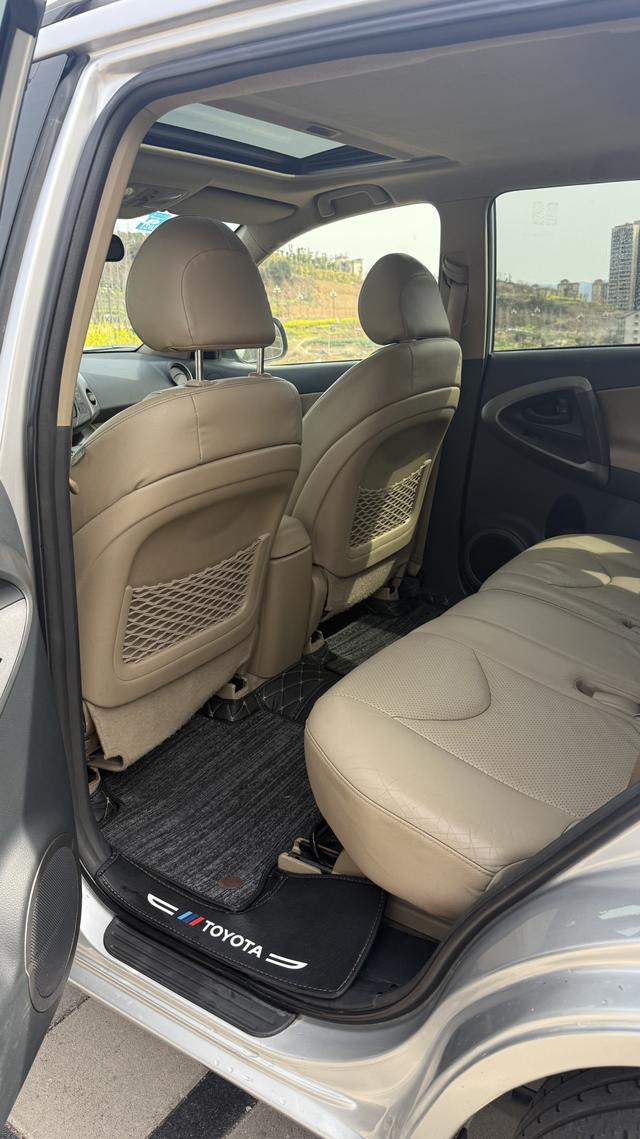 Toyota RAV4 2013 thumb 3