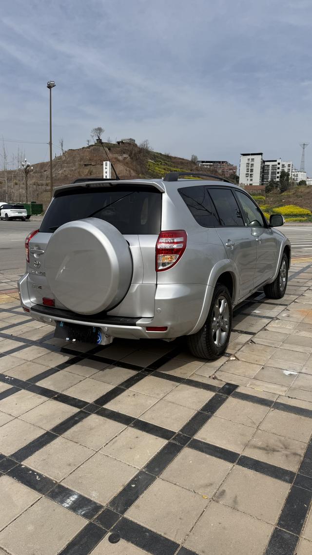 Toyota RAV4 2013 thumb 7