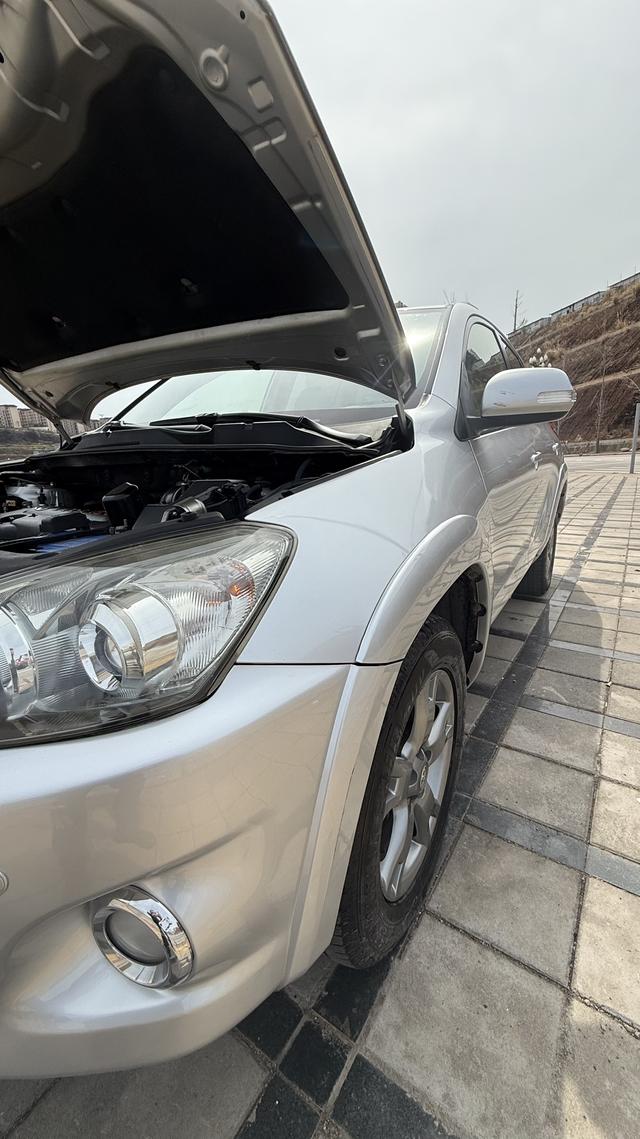Toyota RAV4 2013 thumb 10