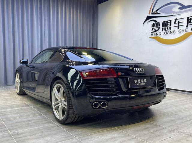 Audi R8 2009 thumb 3
